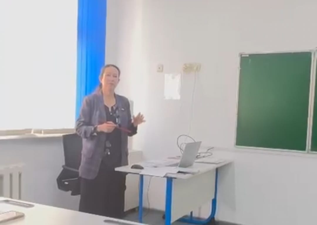 Бүгін мектебімізде тарих пәні мұғалімдерінің ұйымдастыруымен «Барлыбек Сырттанұлының мұрасы» тақырыбында  8–10 сынып оқушылары арасындағы мектепішілік ғылыми жоба жарысы өтті.